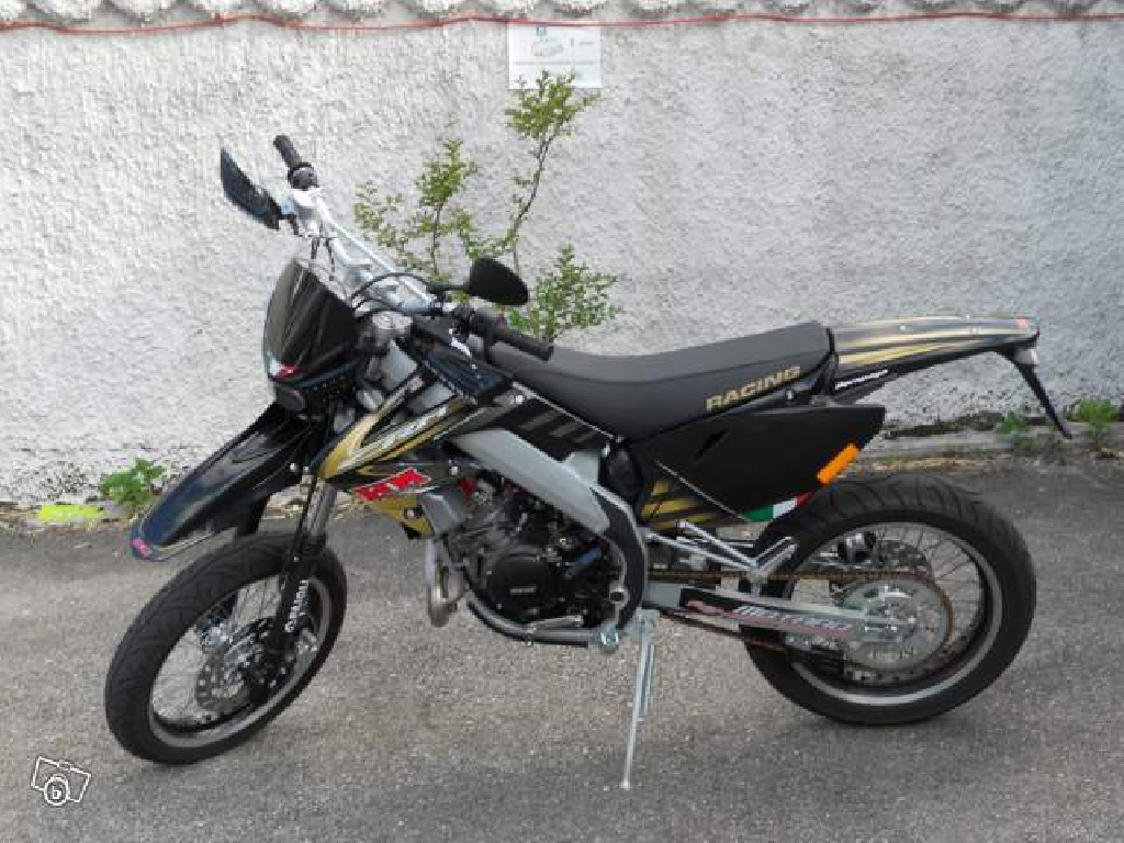 HM HONDA 50 CRE DERAPAGE 2011 photo 3