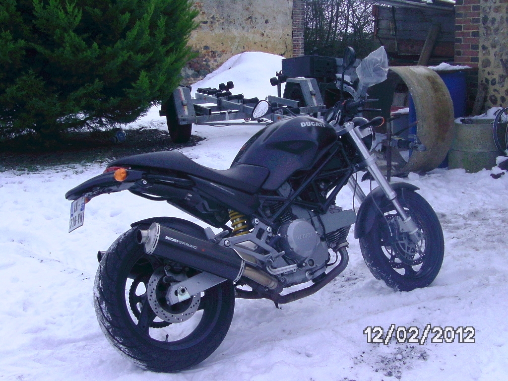 DUCATI Monster 620  2006 photo 2