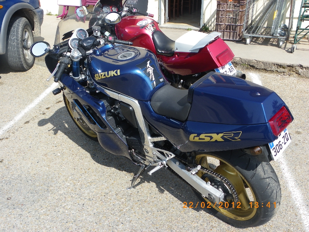 SUZUKI GSX-R 750  1988 photo 2