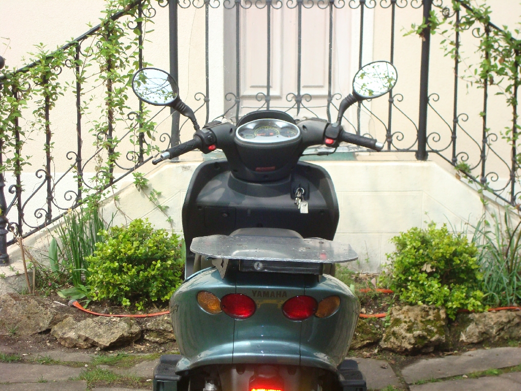 YAMAHA Majesty 125  2004 photo 3