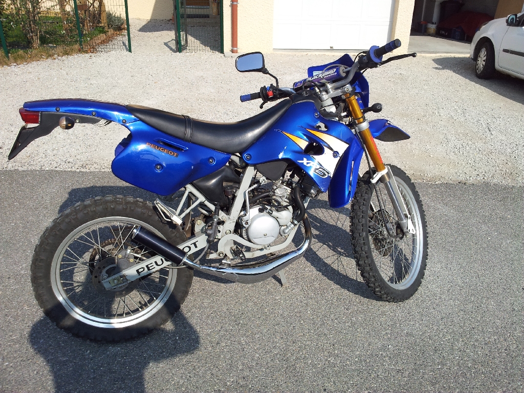 PEUGEOT XP6 50  2007 photo 2