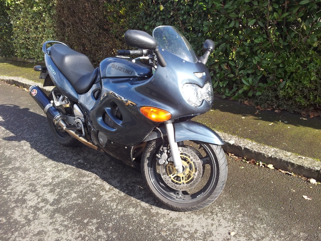 SUZUKI GSX 750 F  2001 photo 3