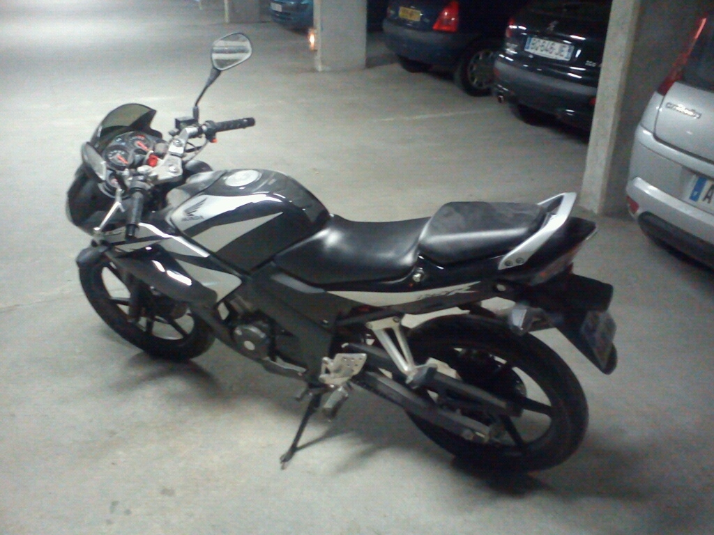 HONDA CBR 125  2009 photo 2