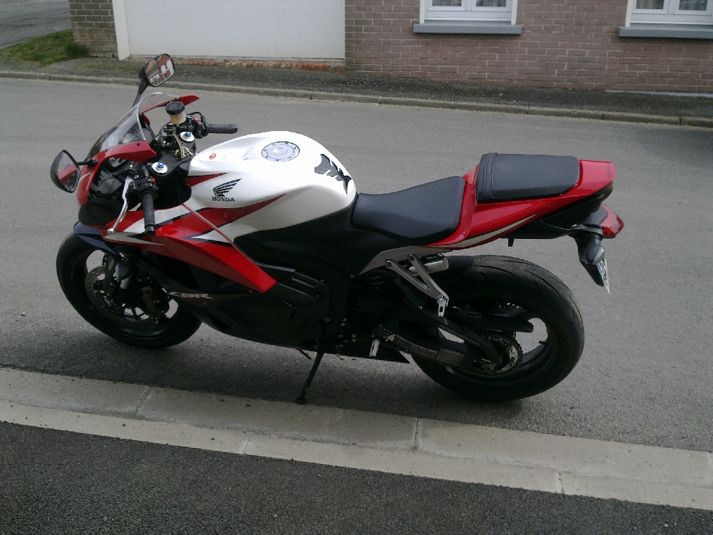 HONDA CBR 600  2010 photo 2