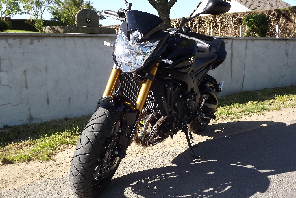 YAMAHA FZ8 N 800  2011 photo 2