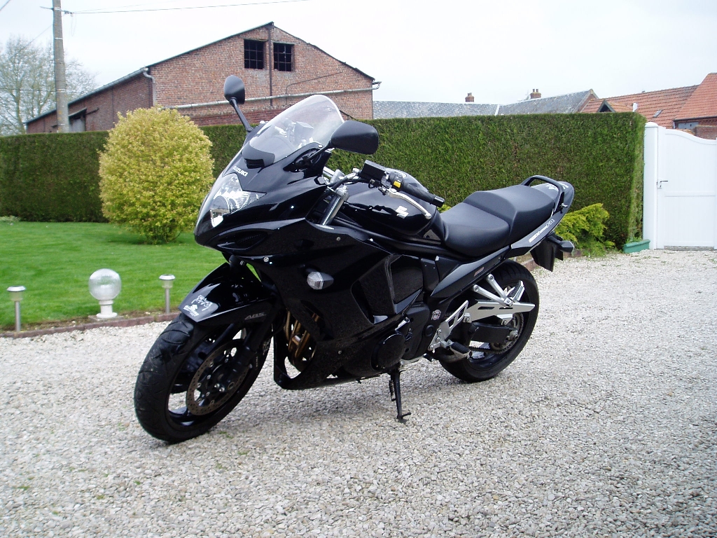 SUZUKI GSX 1250 F  2010 photo 2