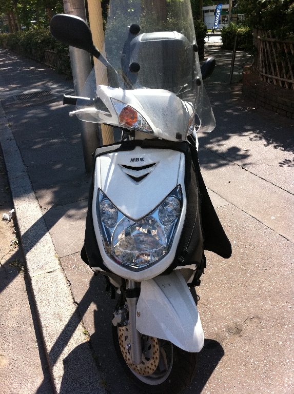 MBK Flame 125  2011 photo 2