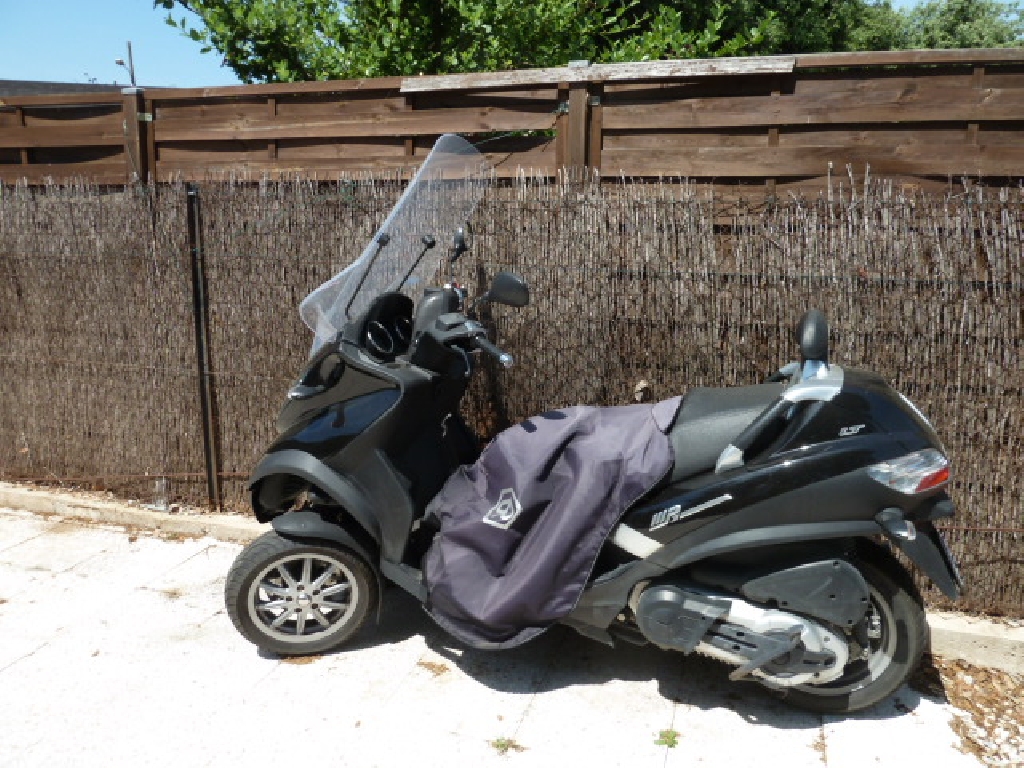 PIAGGIO MP3 400  2009 photo 2