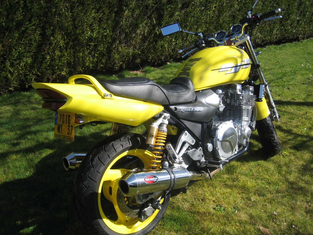 YAMAHA XJR 1300  2000 photo 2