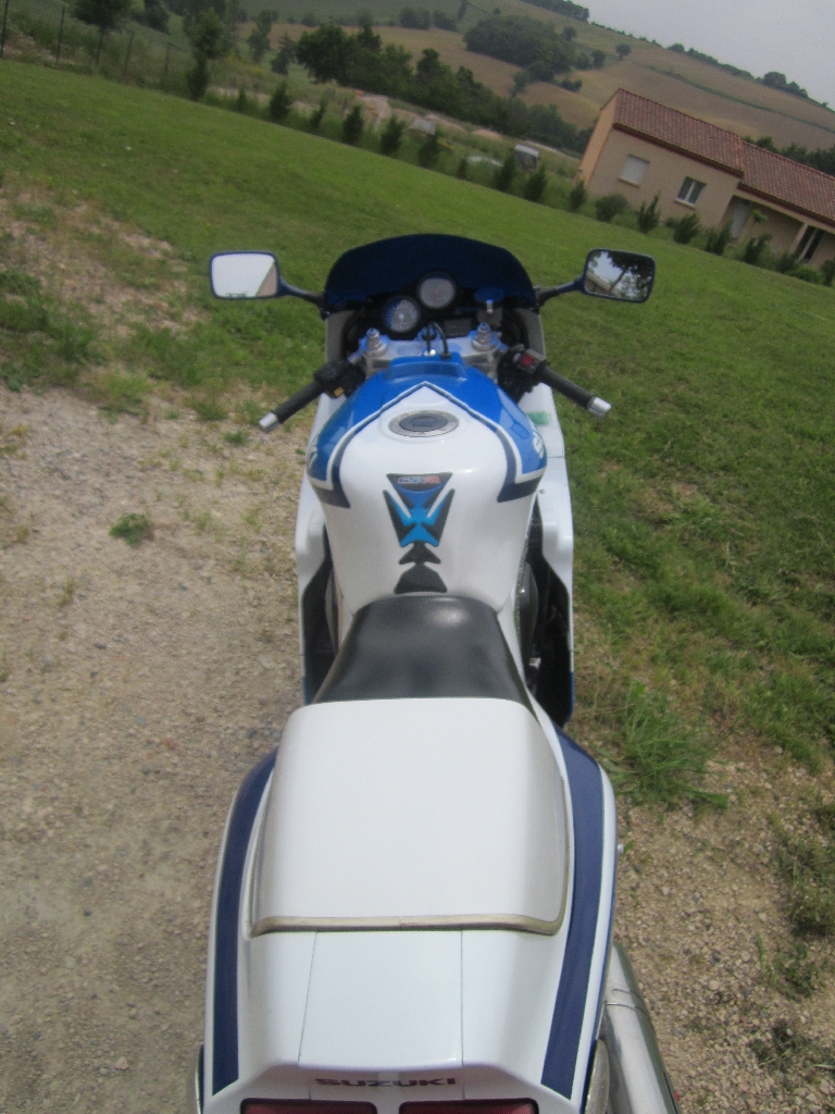SUZUKI GSX-R 750  1991 photo 3