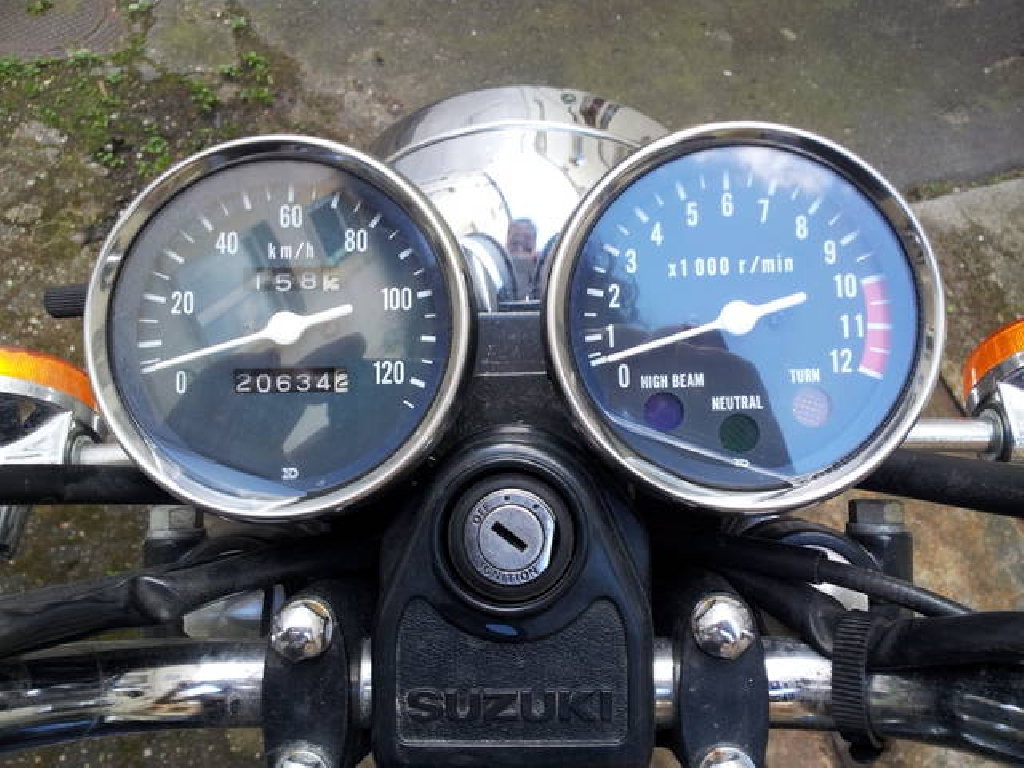 SUZUKI GN 125  1997 photo 3
