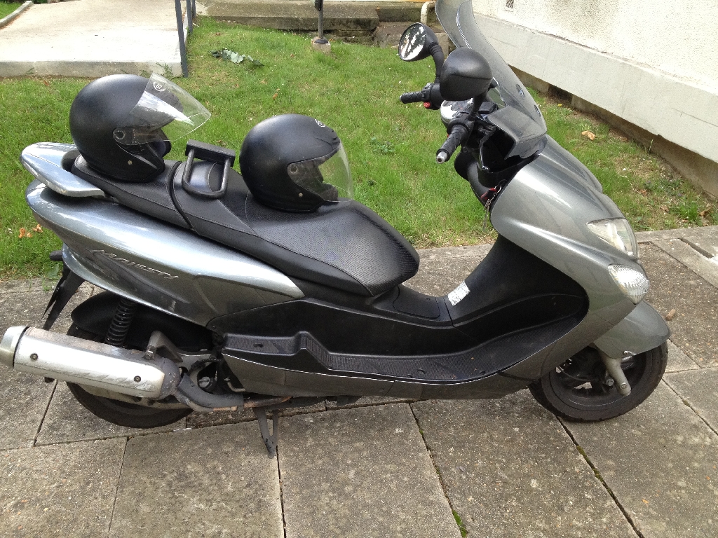 YAMAHA Majesty 125  2007 photo 2