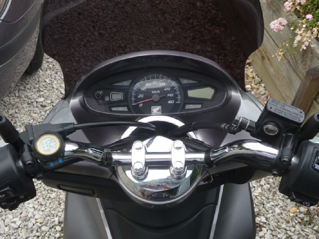 HONDA PCX 125  2010 photo 3