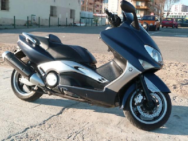 YAMAHA T-Max 500 Nigth Max sÃ©rie limitÃ©e 2007 photo 2