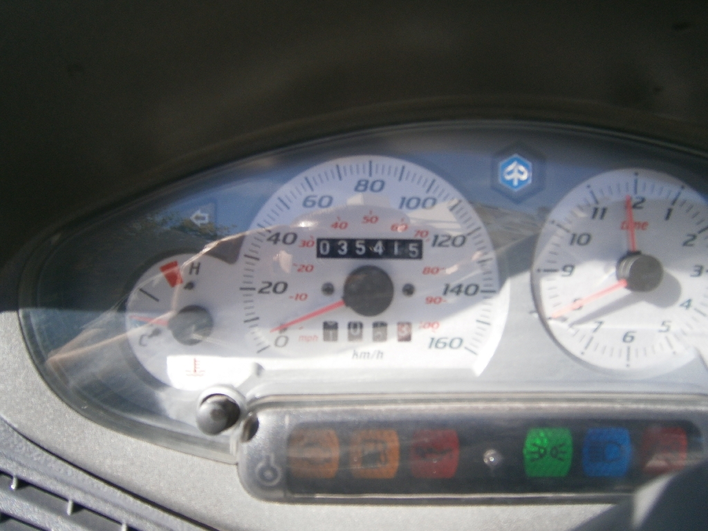 PIAGGIO X8 125  2005 photo 3