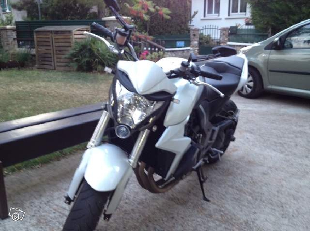 HONDA CB 1000 R  2009 photo 2