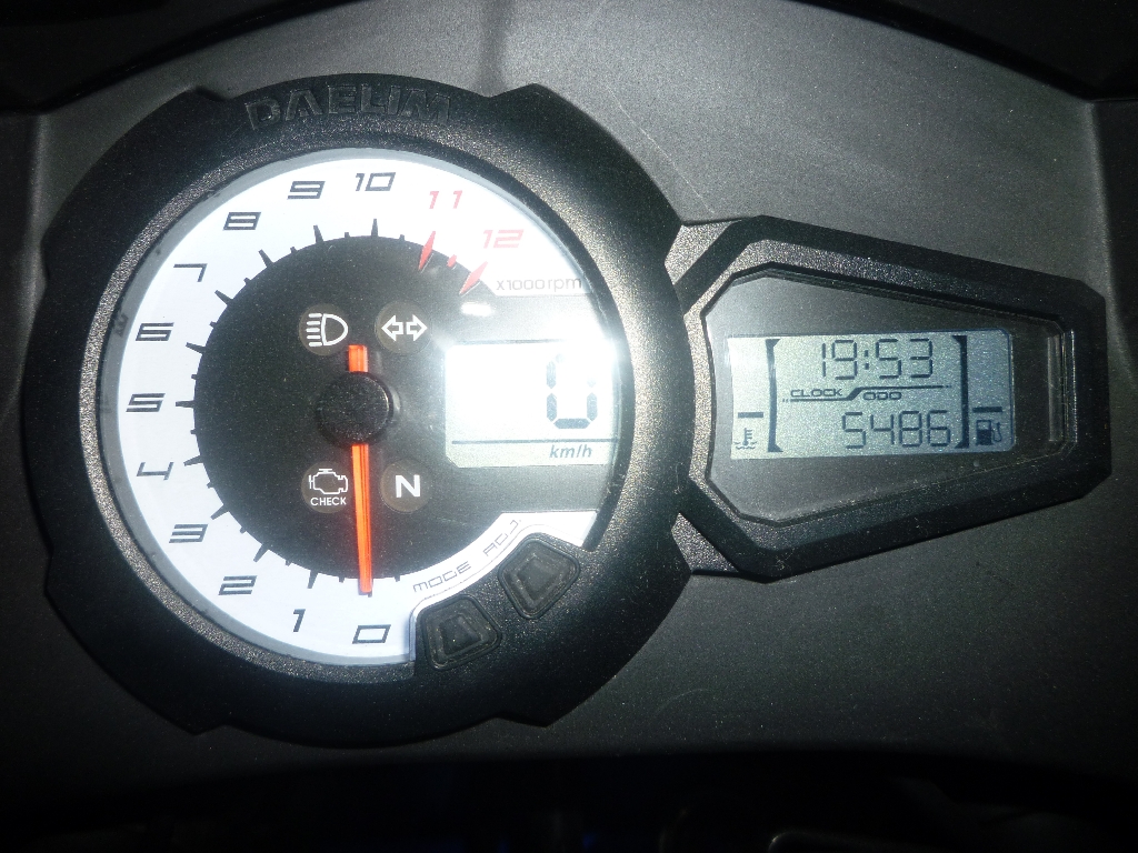 DAELIM Roadsport 125 R  2007 photo 2