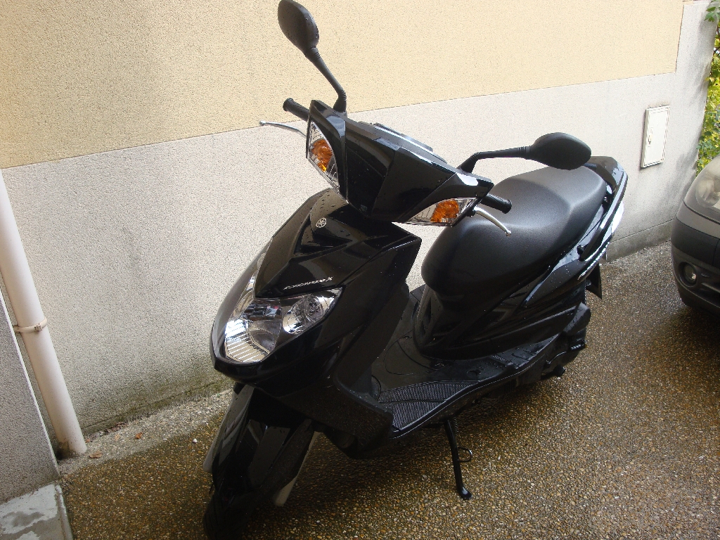 YAMAHA Cygnus X 125  2009 photo 2
