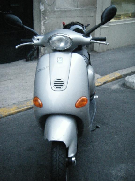 PIAGGIO Vespa 50  2006 photo 2