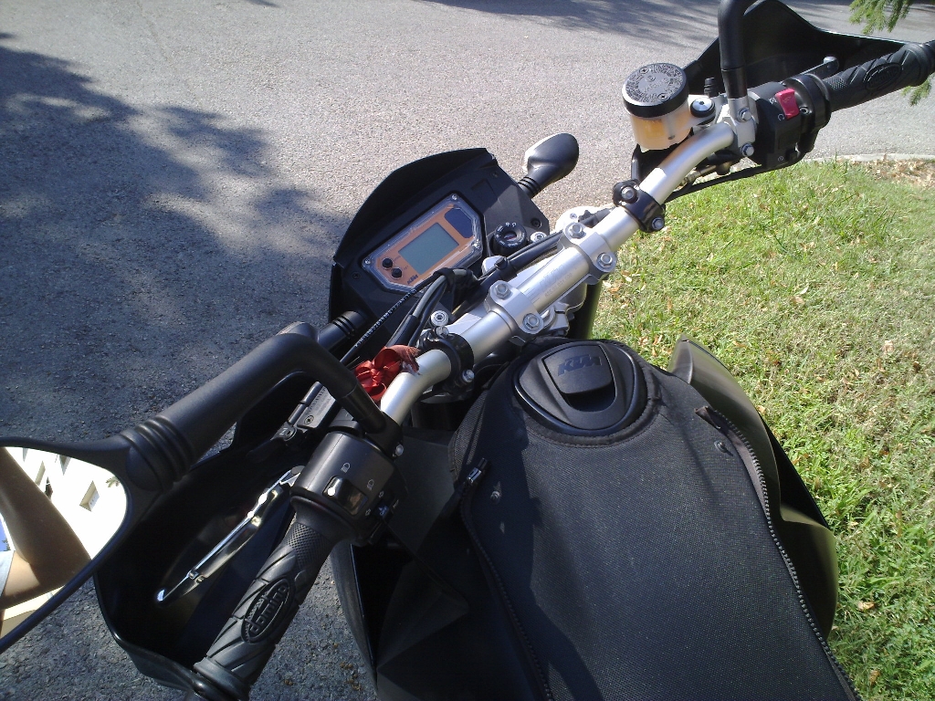 KTM 950 Supermoto  2006 photo 2