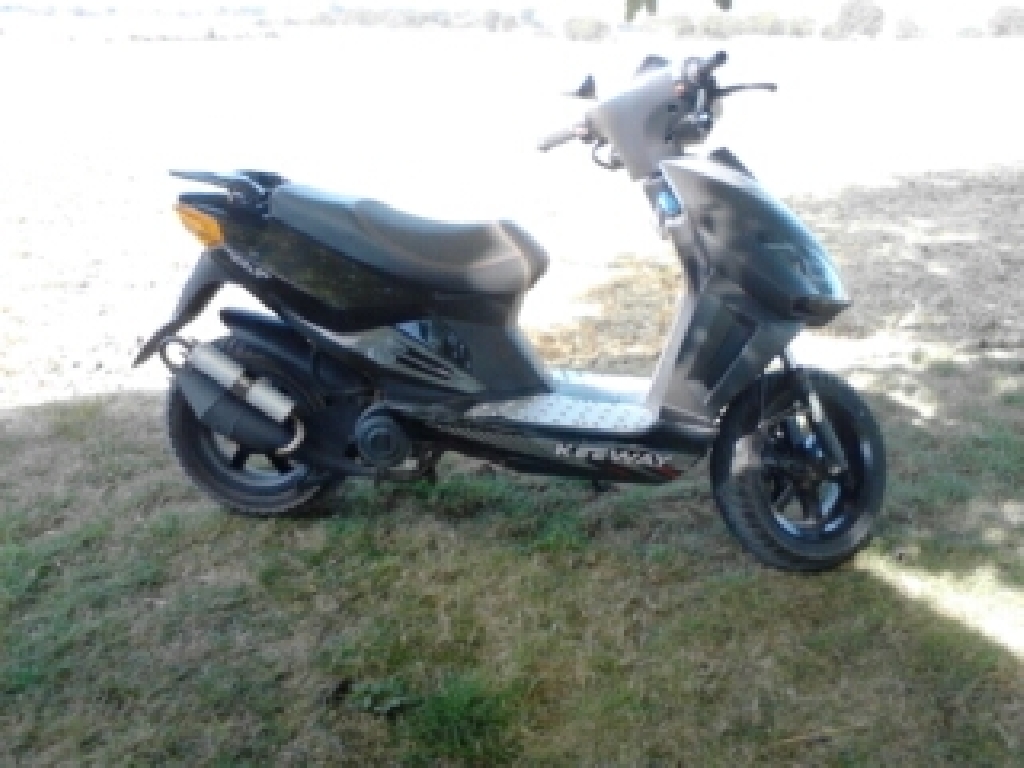 KEEWAY Matrix 50  2010 photo 3