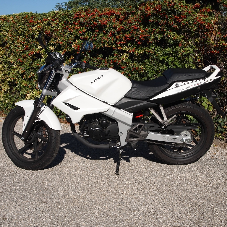 KYMCO Quannon Naked 125  2011 photo 3