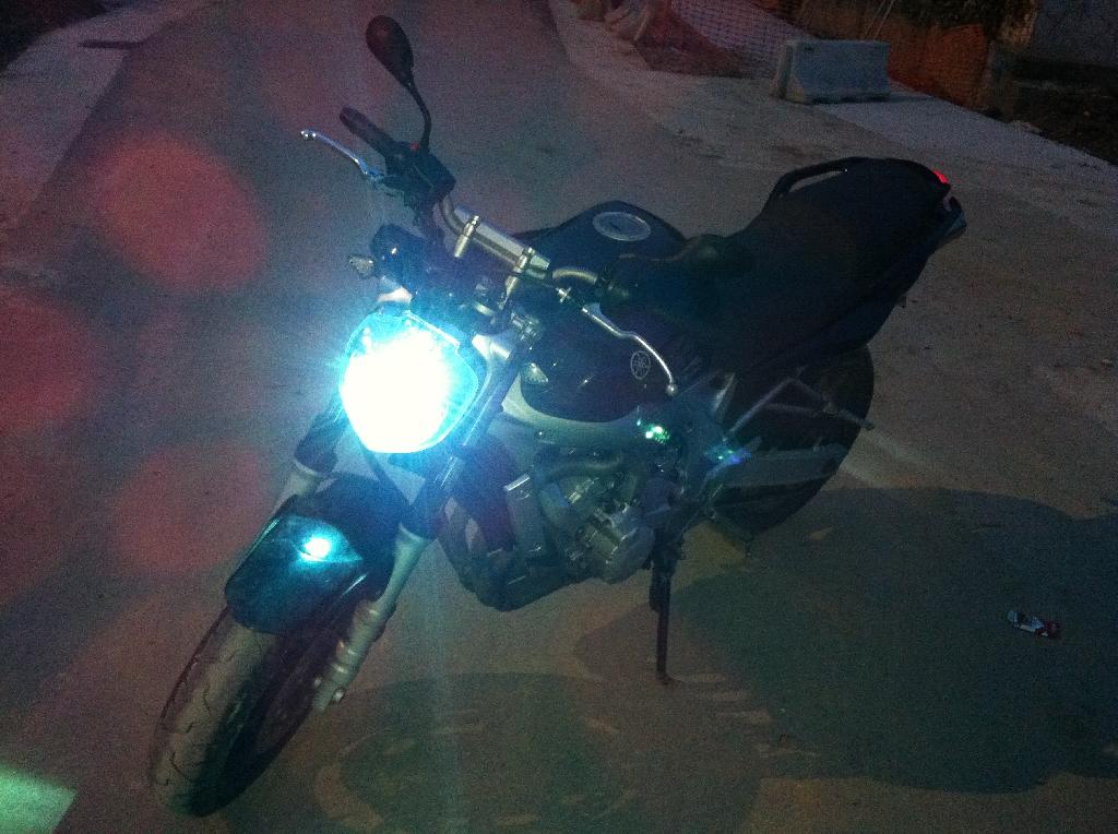 YAMAHA FZ6 N 600 naked 2004 photo 2