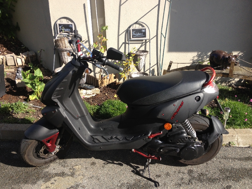 PEUGEOT TKR 50  2011 photo 2