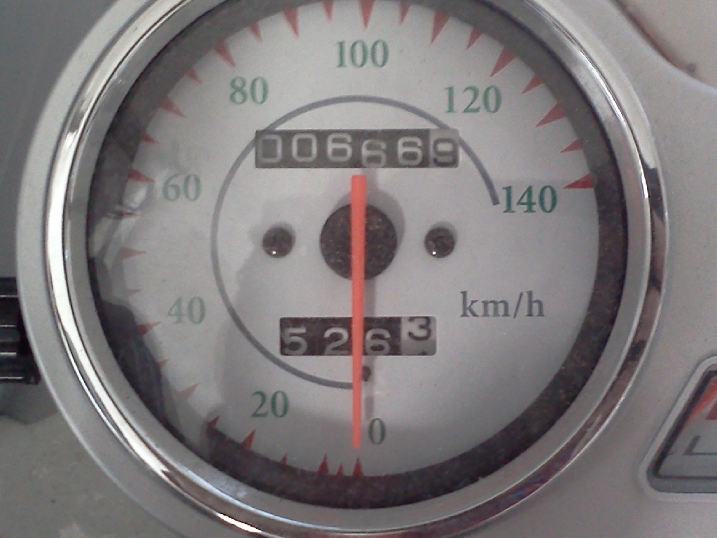 YAMAHA YBR 125 CUSTOM  2010 photo 2