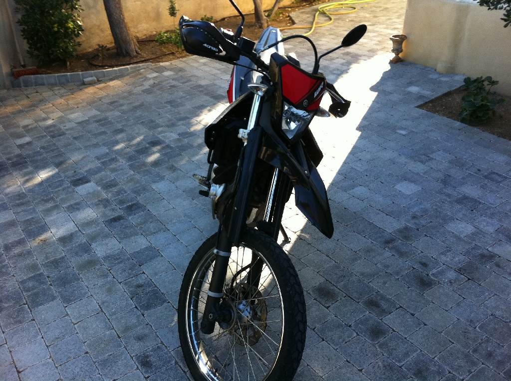 YAMAHA WR 125 R  2009 photo 2