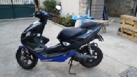 Scooter occasion : YAMAHA Aerox 50 bleu/blanc