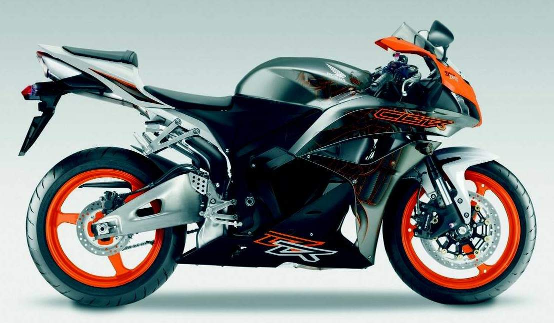 HONDA CBR 600 RR 2011 photo 2