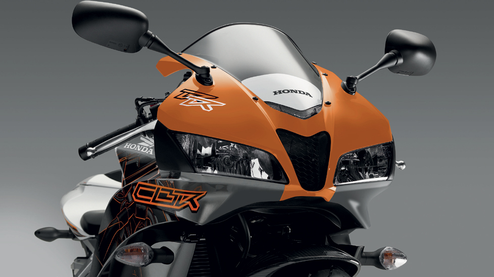 HONDA CBR 600 RR 2011 photo 3