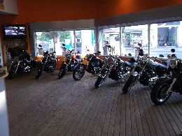 Concessionnaire / Garage / Magasin Moto, Scooter, Quad, Buggy / SSV HARLEY DAVIDSON REUNION - FLYING TWIN à St Gilles les Bains